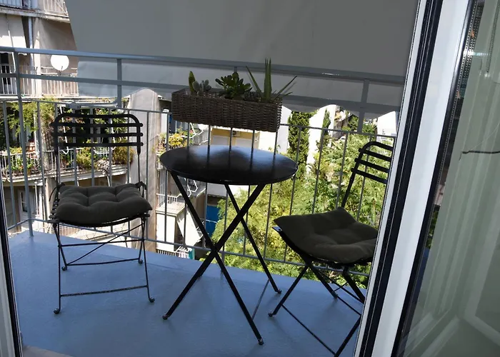 Velvet New Apt In Ilissia
